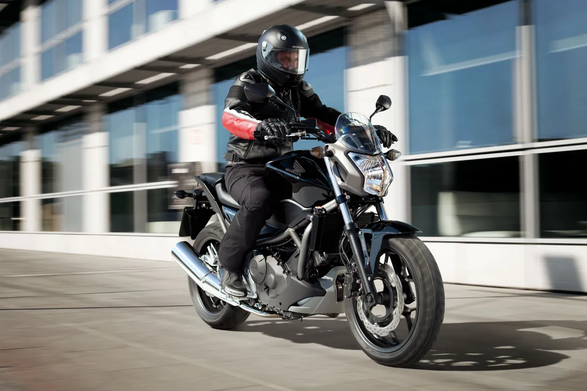 HONDA NC700SA (2011-2012)