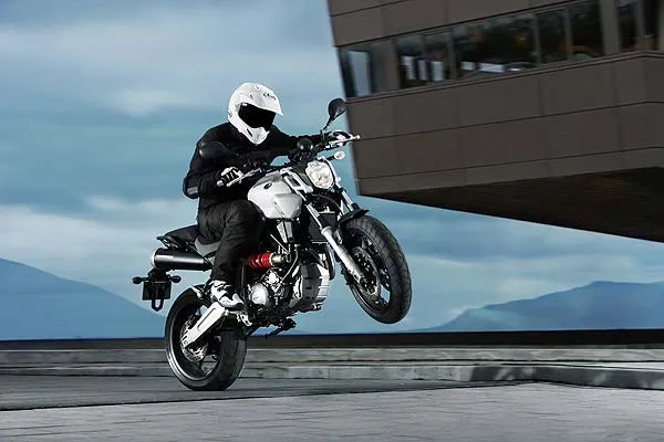 YAMAHA MT-03 (2005-2006)