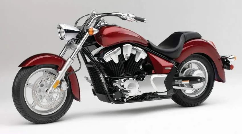HONDA VT 1300CR Stateline honda vt-1300cr-stateline_2011 2