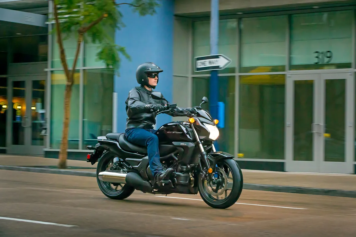 HONDA CTX700N (2012-2013)