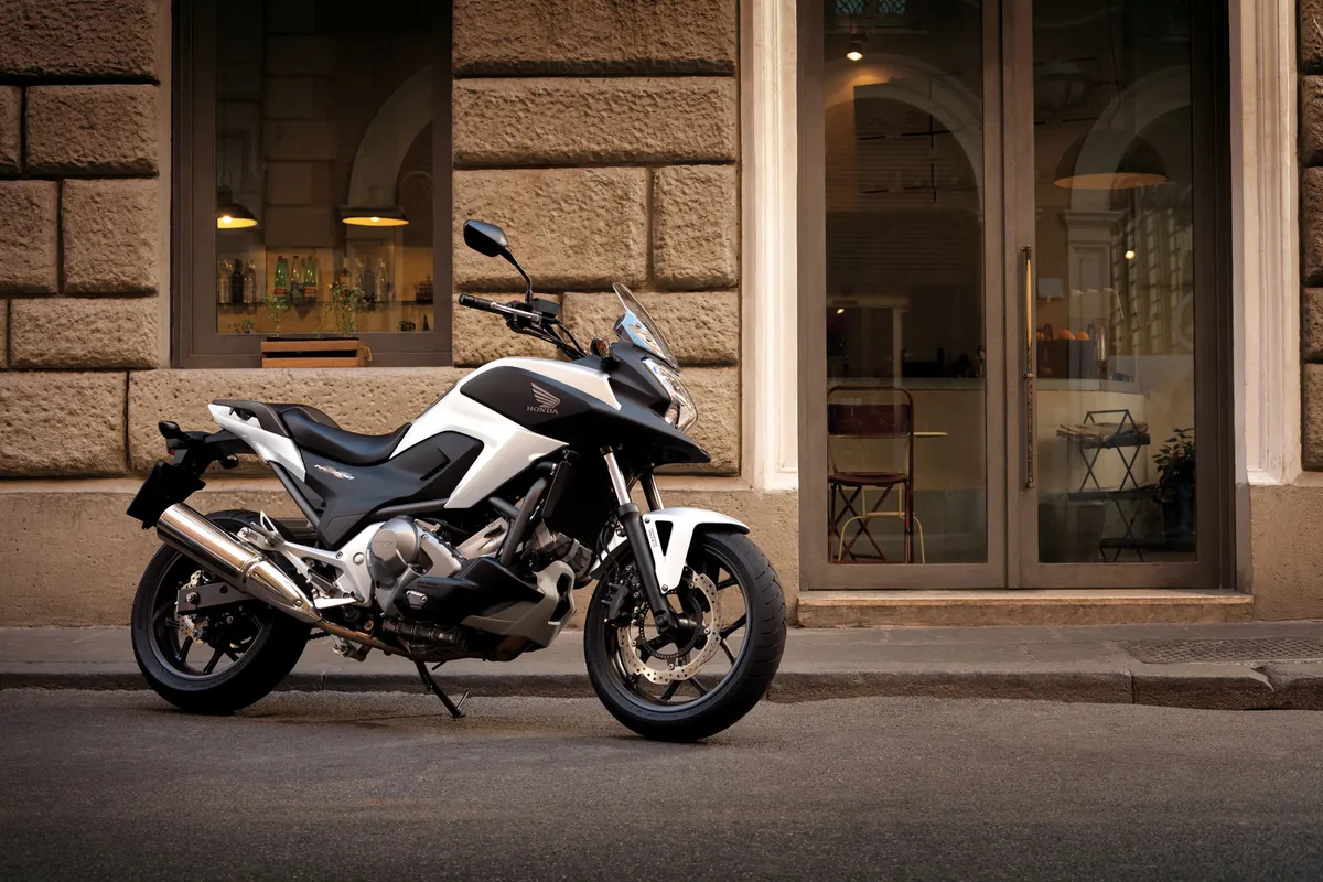 HONDA NC700XA (2011-2012)