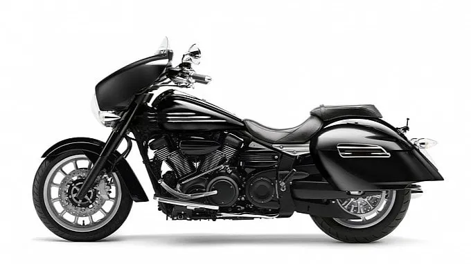YAMAHA XV1900A Midnight Star Casual Full Dress (2013-2014)