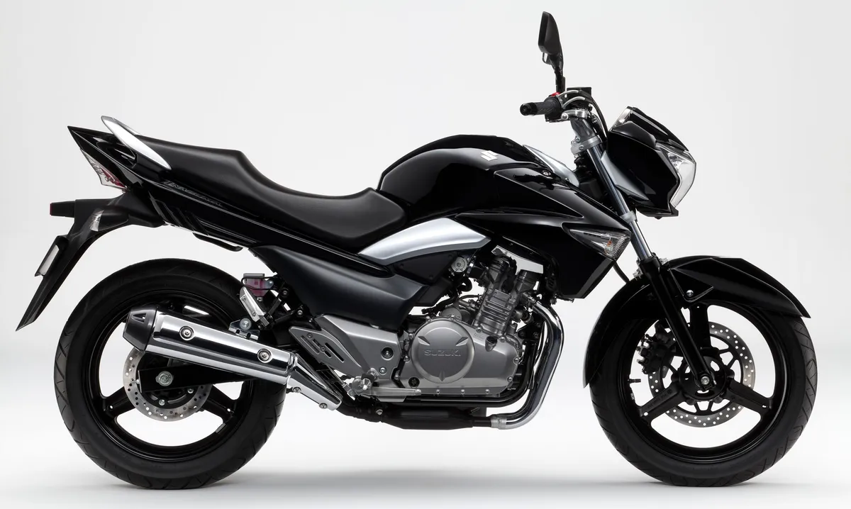 SUZUKI Inazuma 250 (2011-2012)