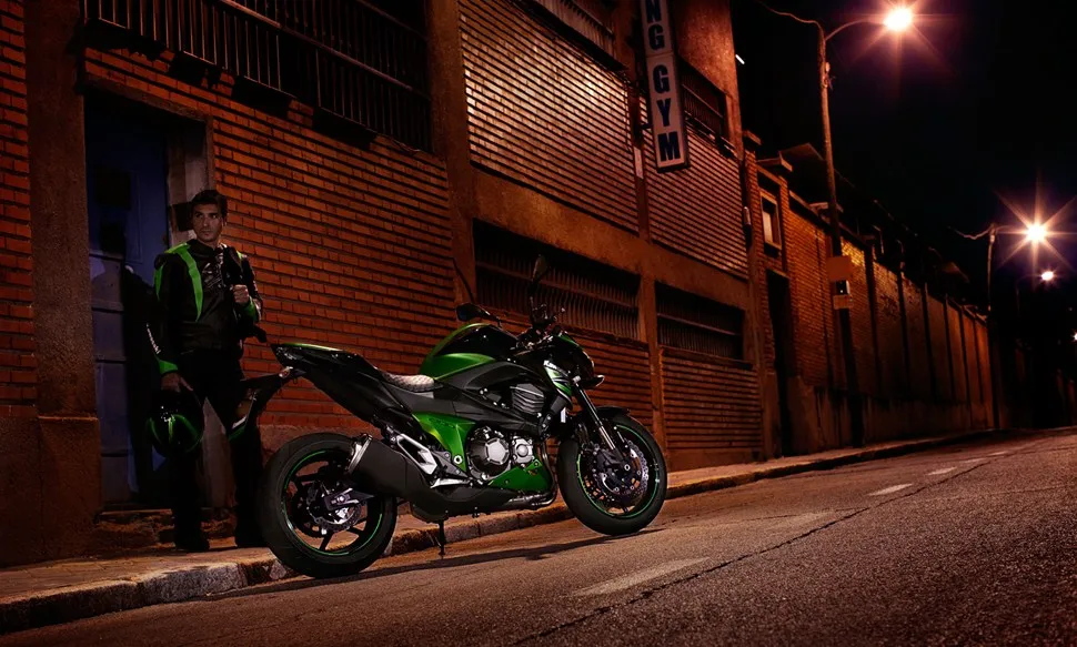 KAWASAKI Z800 (2013-2014)