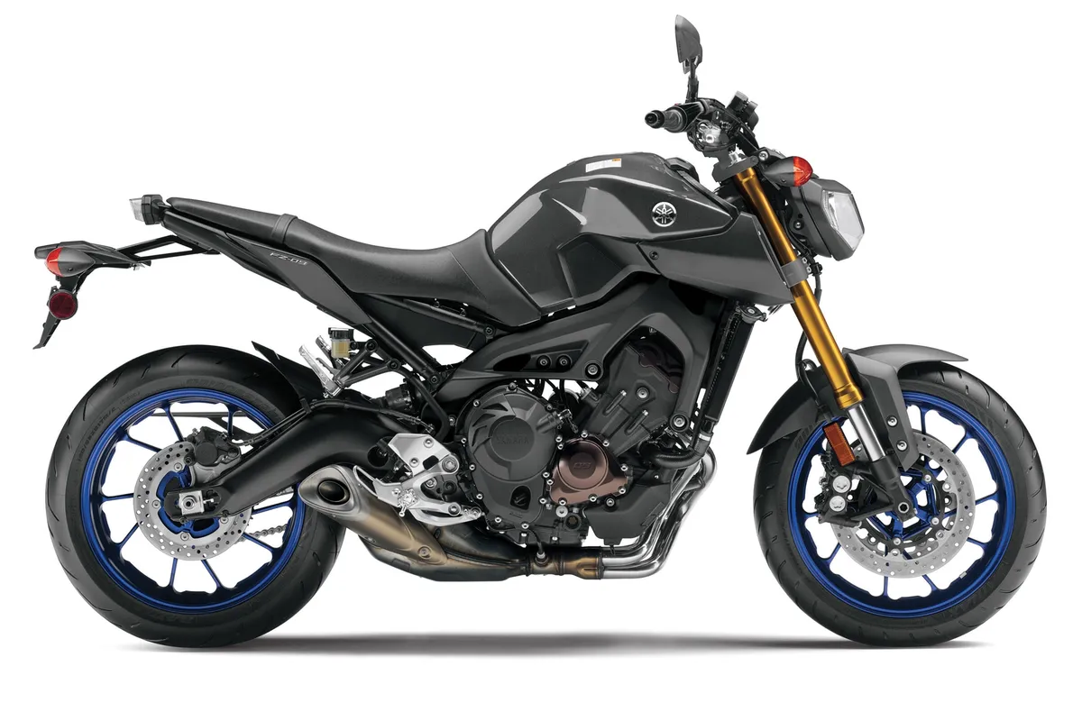 YAMAHA FZ-09 (2013-2014)