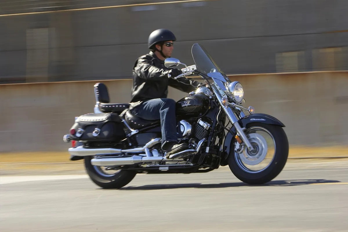 YAMAHA V-Star Silverado (2009-2010)