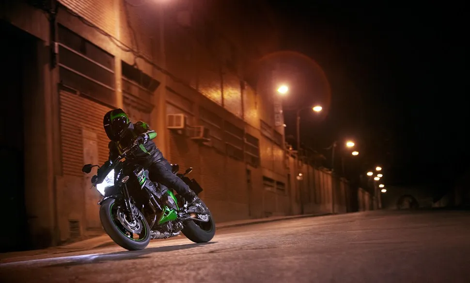 KAWASAKI Z800 (2013-2014)