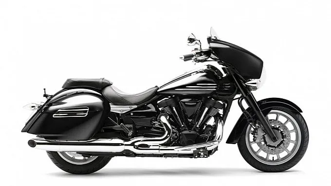 YAMAHA XV1900A Midnight Star Casual Full Dress (2013-2014)