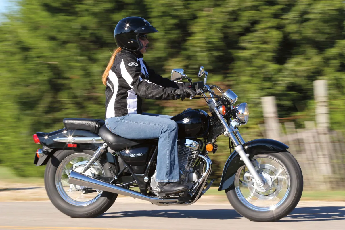 SUZUKI GZ250 Marauder (2008-2009)