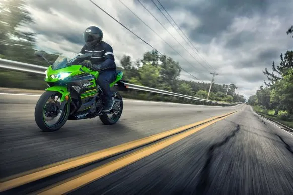 KAWASAKI NINJA 400 (2018)