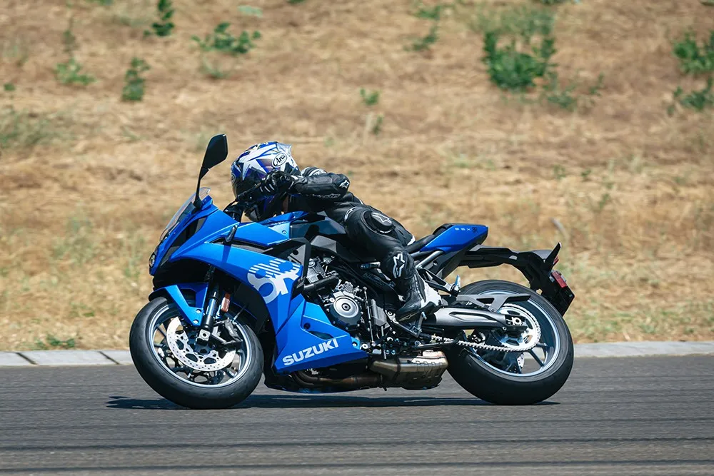 SUZUKI GSX-8R (2024-Present)