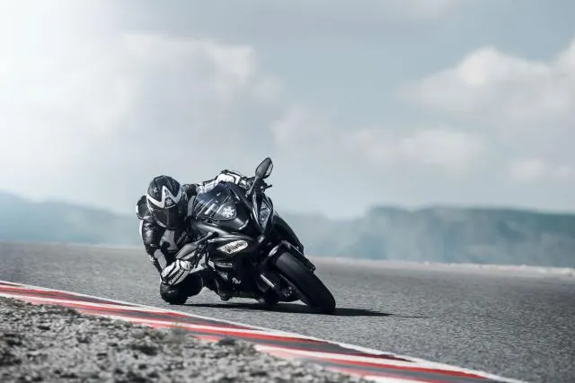 KAWASAKI ZX-10RR (2017-2018)