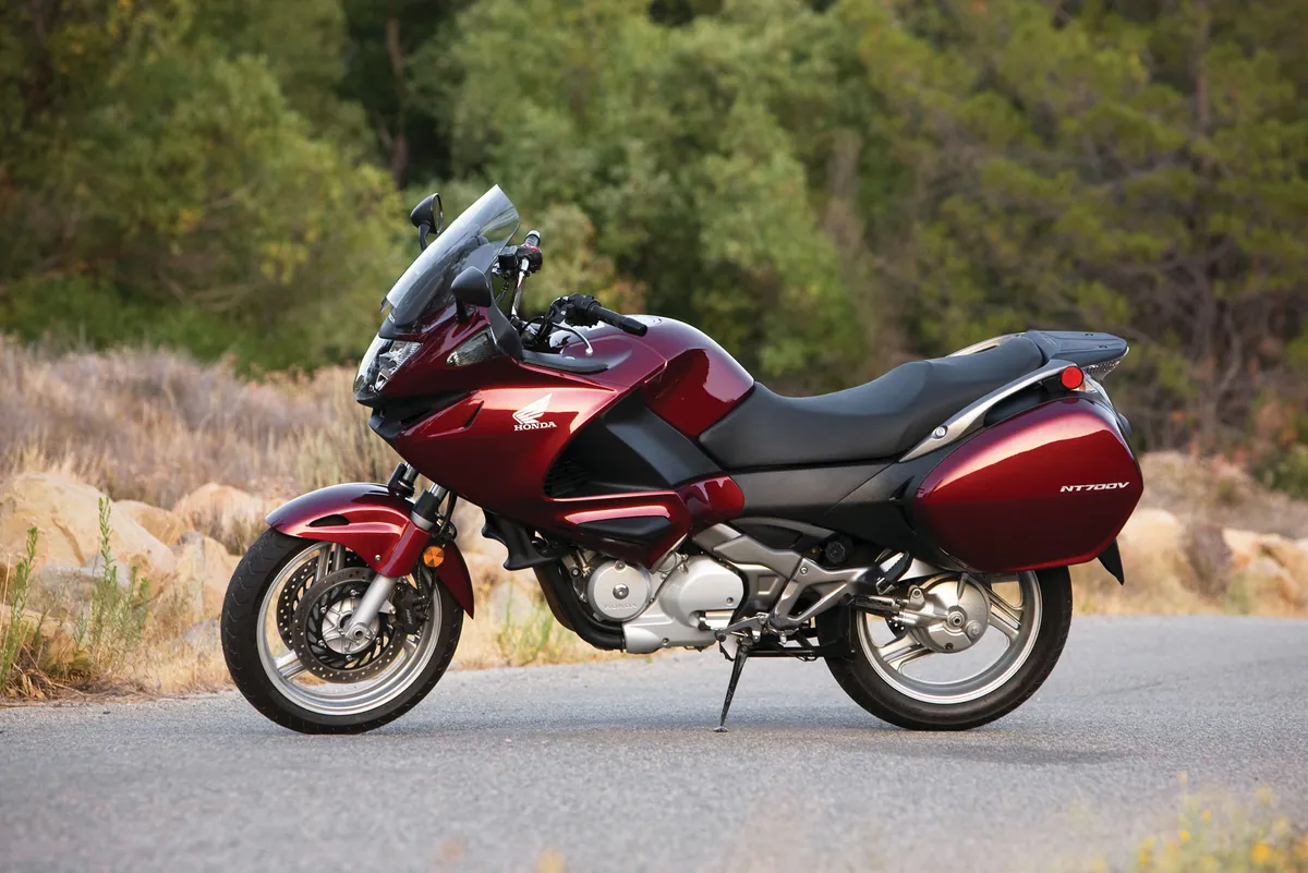HONDA NT700V Deauville (2009-2010)