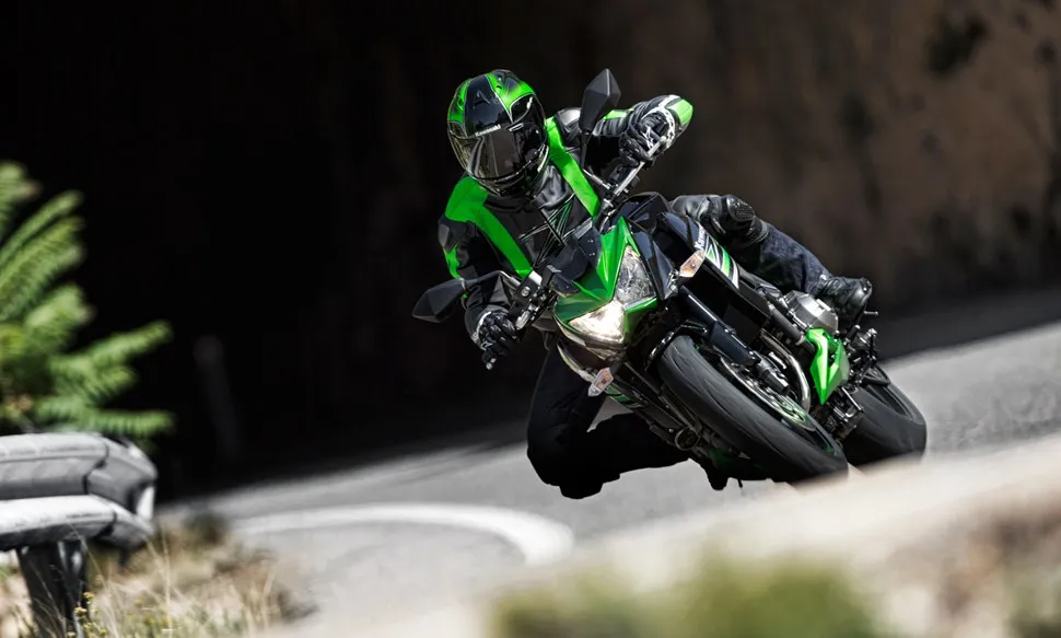 KAWASAKI Z800 (2013-2014)