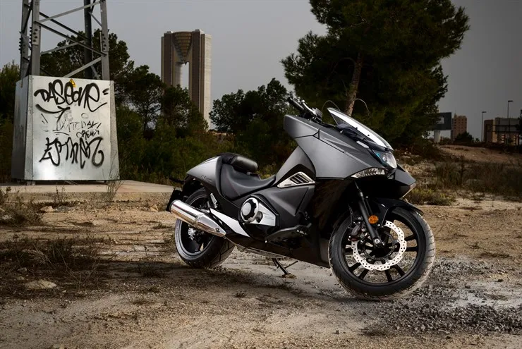 HONDA NM4 Vultus (2017-Present)
