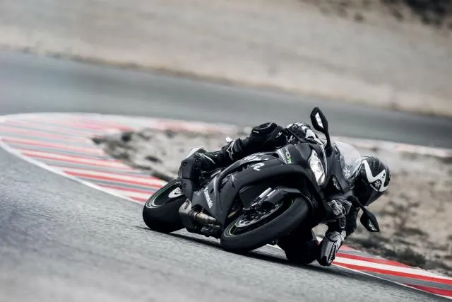 KAWASAKI ZX-10RR (2017-2018)
