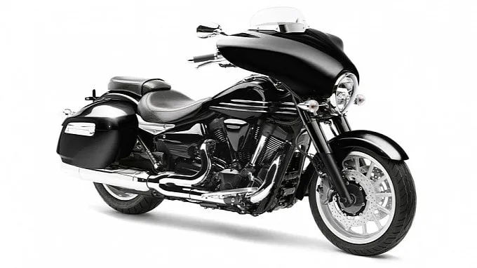 YAMAHA XV1900A Midnight Star Casual Full Dress (2013-2014)