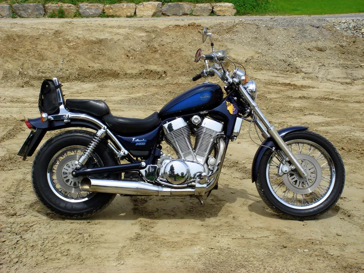 Suzuki-VS1400-Intruder-2