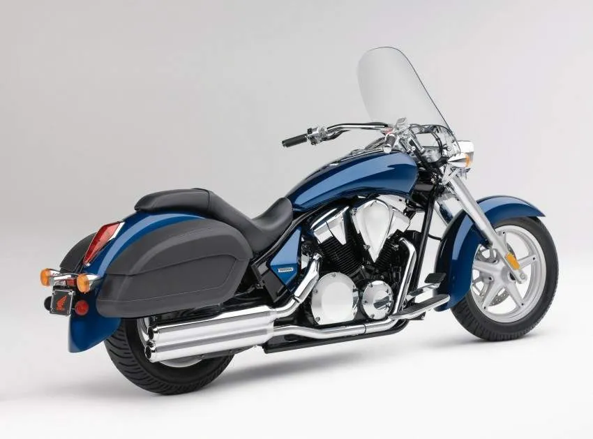 HONDA VT 1300CT Interstate honda vt-1300ct-interstate_2010 4