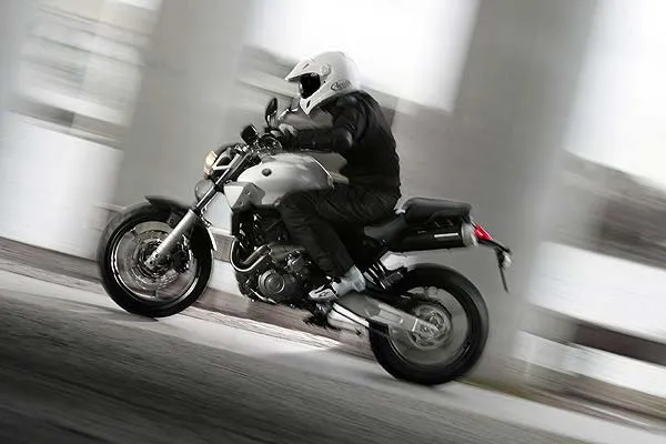 YAMAHA MT-03 (2005-2006)