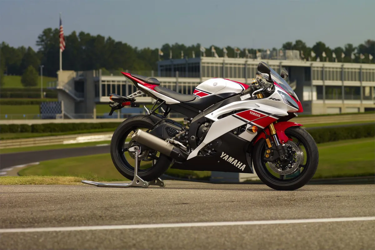 YAMAHA YZF-R6 WorldGP 50th Anniversary Edition (2011-2012)