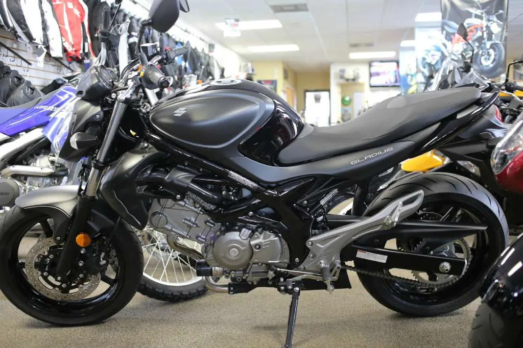 Suzuki SFV650 2013