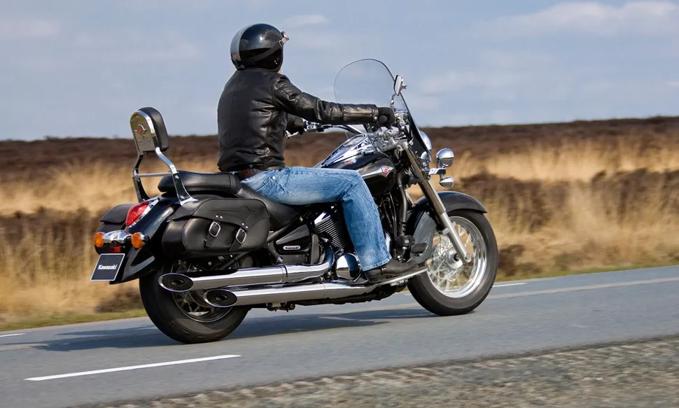 KAWASAKI VN900 Classic Light Tourer (2008-2009)