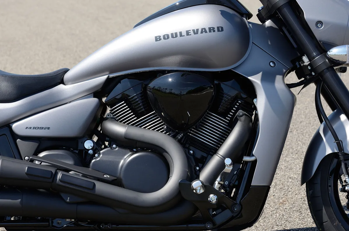 SUZUKI BOULEVARD M109R B.O.S.S. (2016-Present)