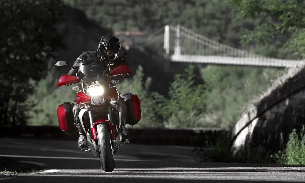 KAWASAKI Versys Tourer (2010-2011)