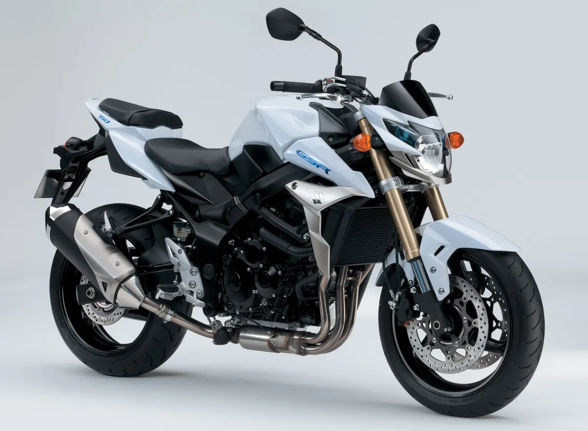 SUZUKI GSR750 (2011-2012)