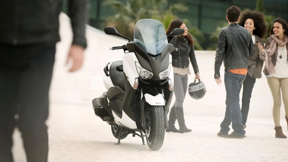 Yamaha X-MAX 400