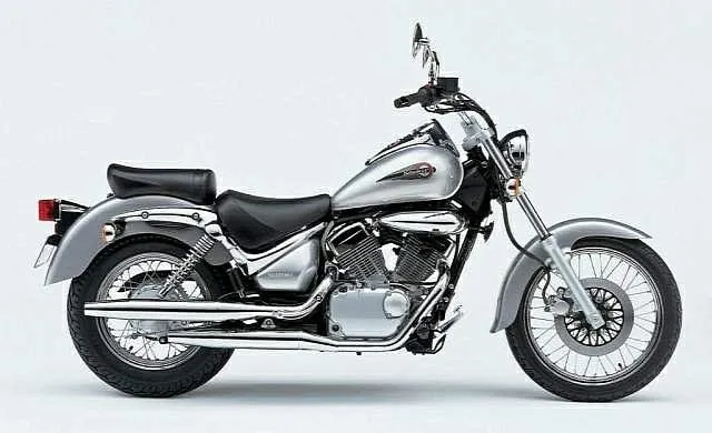 SUZUKI VL125LC Intruder (2000-2008)