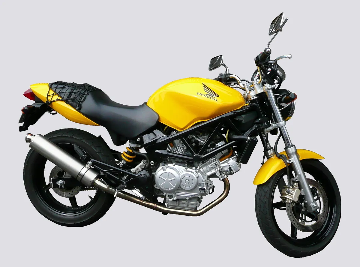 HONDA VTR250 2003 Pearl Shining Yellow