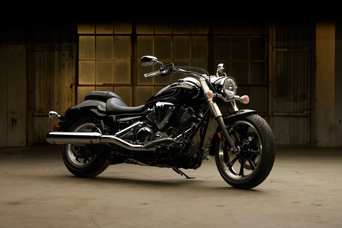 YAMAHA V-Star 950 (2010-2011)