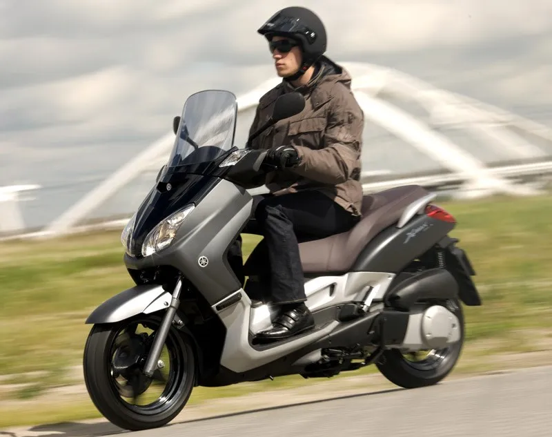 YAMAHA XMAX 250 (2006-2009)
