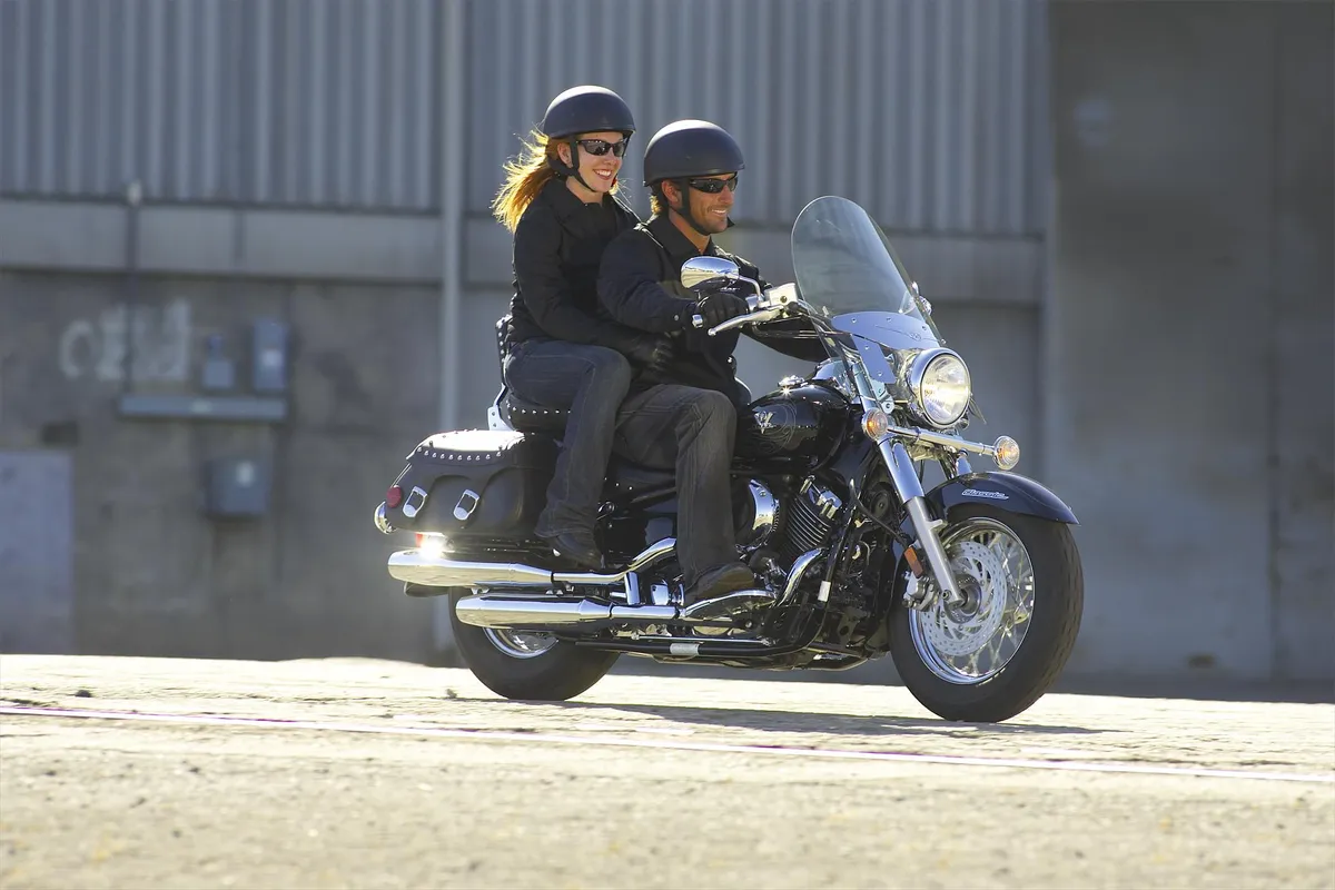 YAMAHA V-Star Silverado (2009-2010)