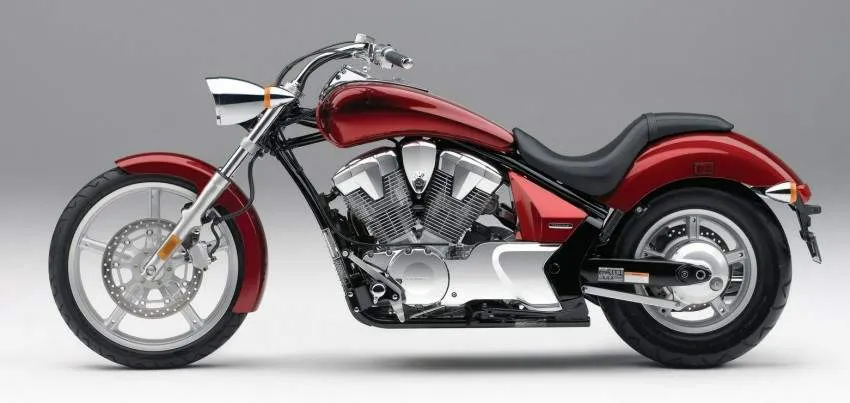 HONDA VT 1300CS Sabre honda vt-1300cs-sabre_2010 3