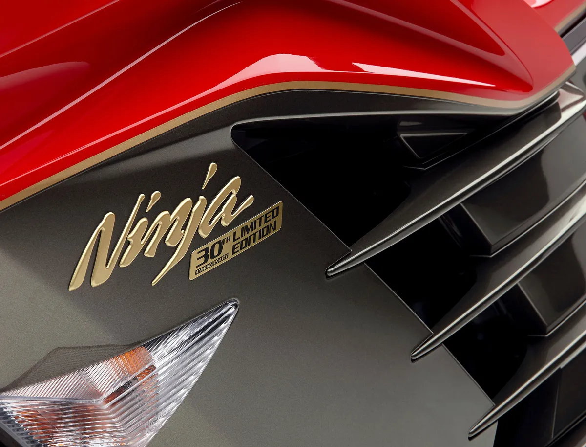 KAWASAKI Ninja ZX-14R ABS 30th Anniversary / LE (2014-2015)
