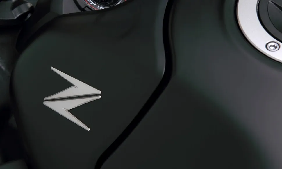 KAWASAKI Z1000 Black Edition (2011-2012)
