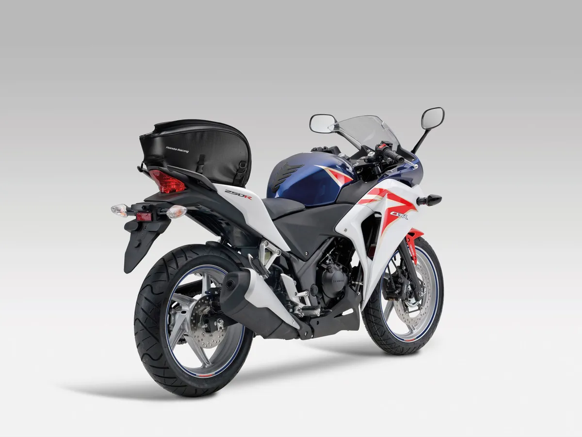 HONDA CB250RA ABS (2011-2012)