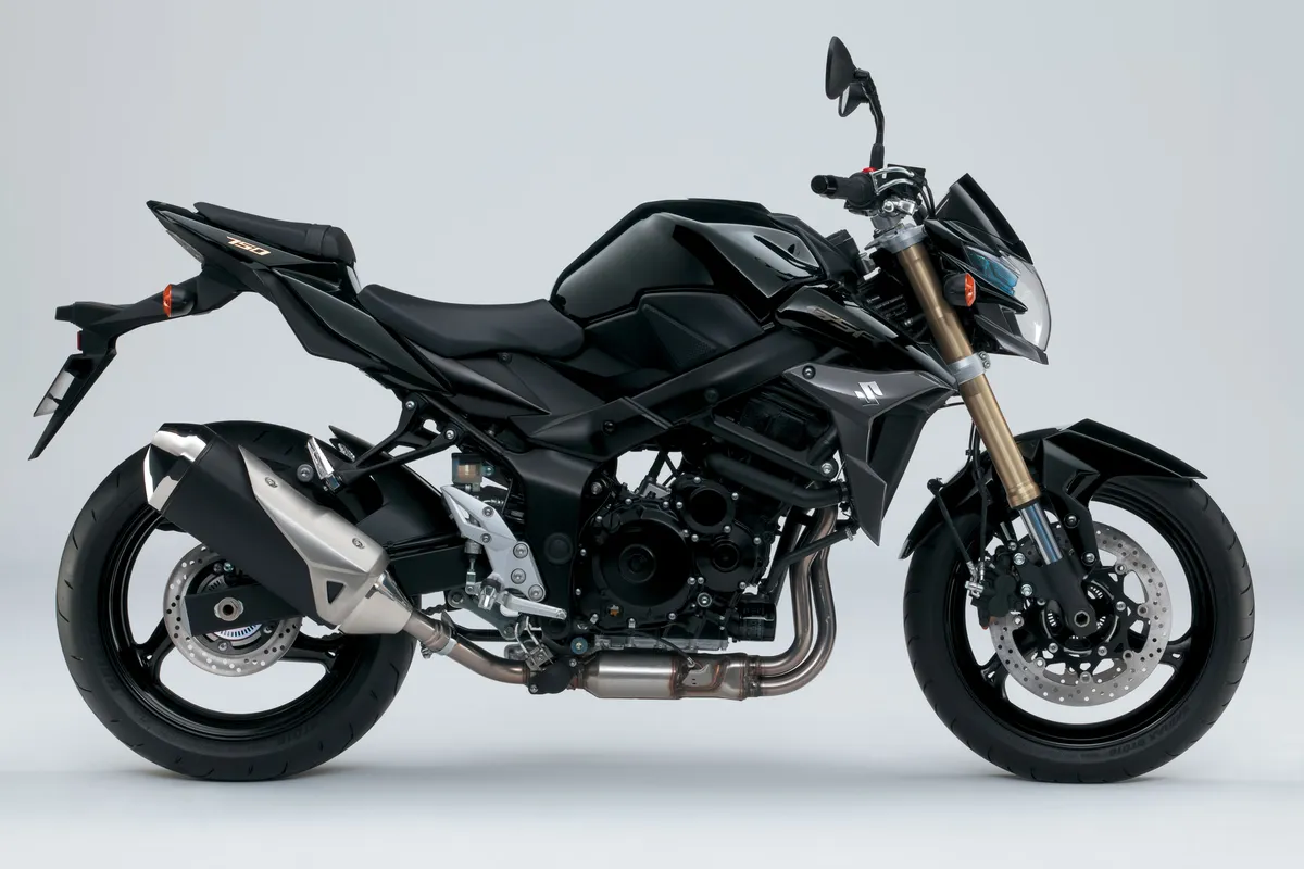 SUZUKI GSR750 (2011-2012)