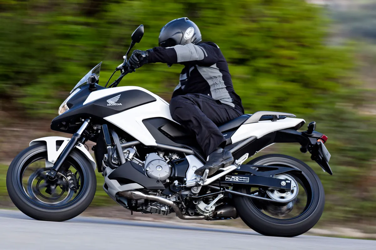 HONDA NC700XA (2011-2012)