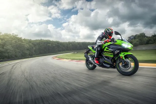 KAWASAKI NINJA 400 (2018)
