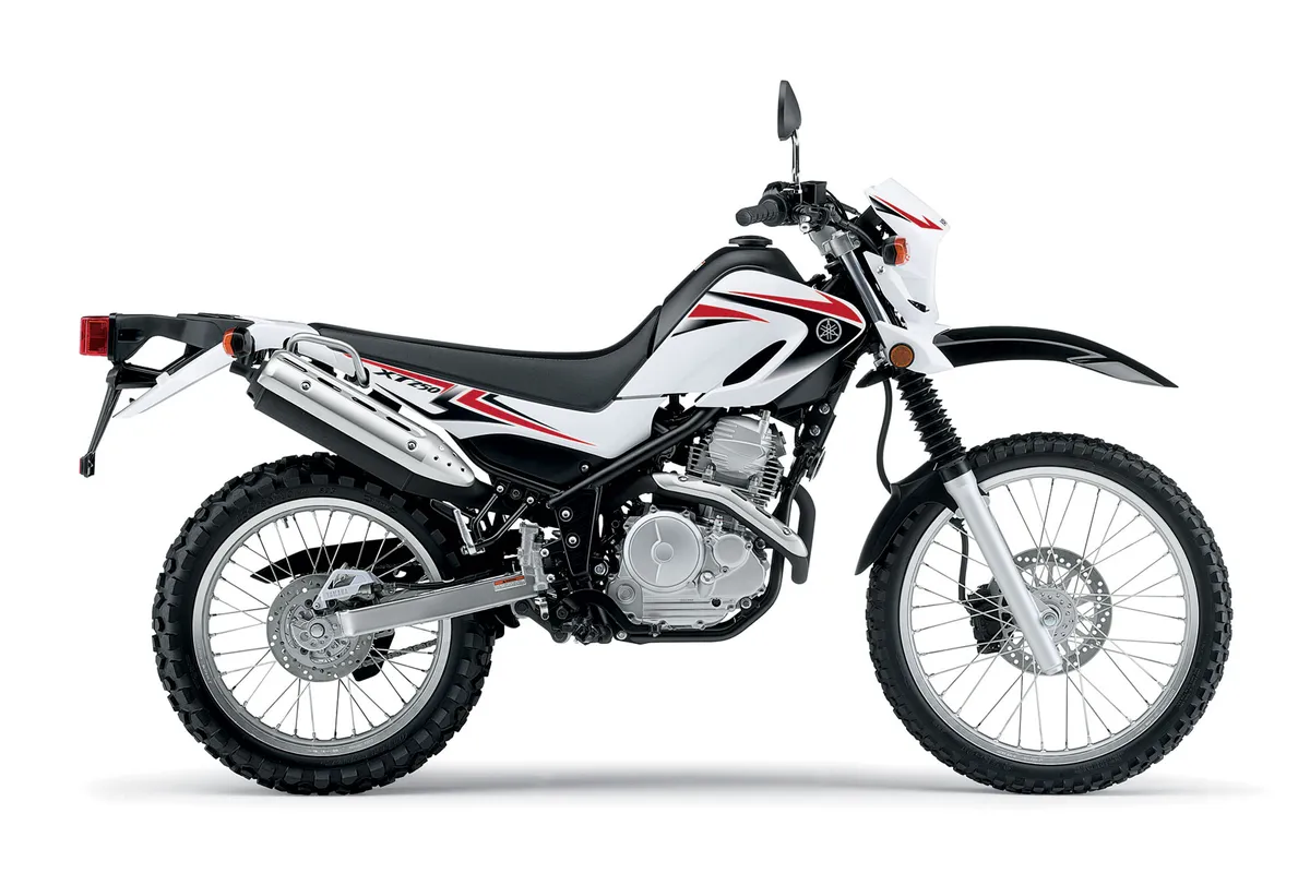 YAMAHA XT250 (2010-2011)