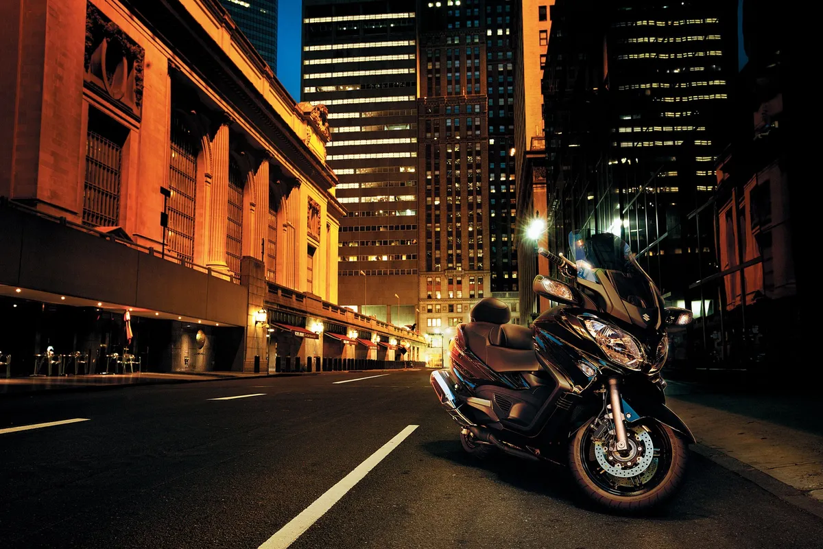 SUZUKI Burgman 650 ABS Executive (2012-2013)