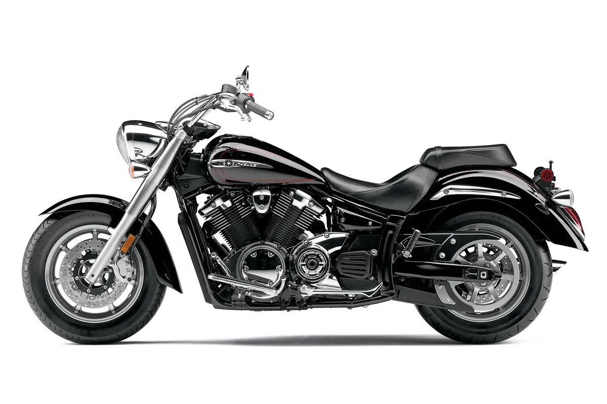 YAMAHA V-Star 1300 (2010-2011)