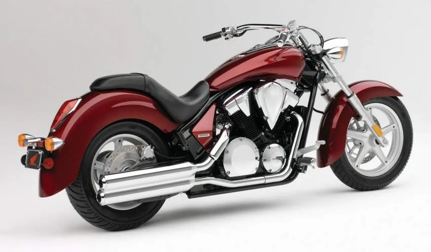 HONDA VT 1300CR Stateline honda vt-1300cr-stateline_2011 3