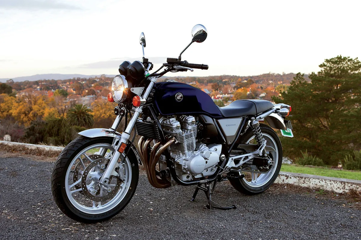 HONDA CB1100 Naked (2010-2011)