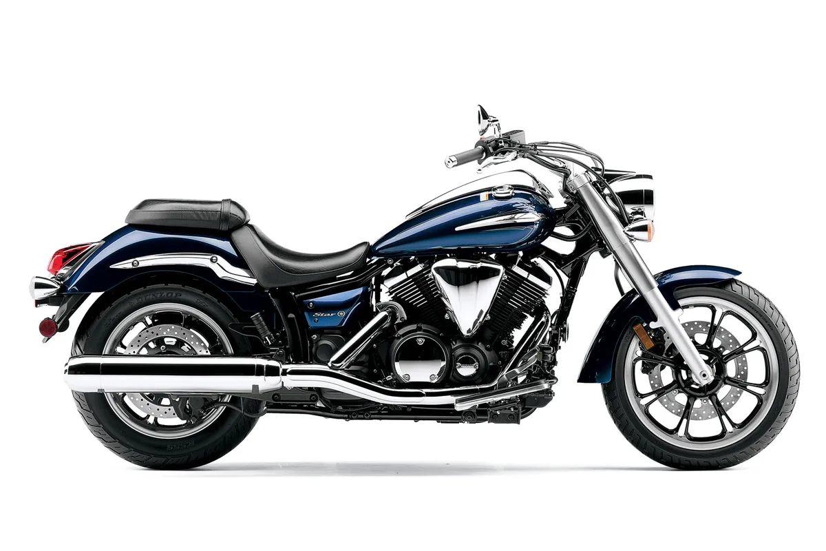 YAMAHA V-Star 950 (2010-2011)