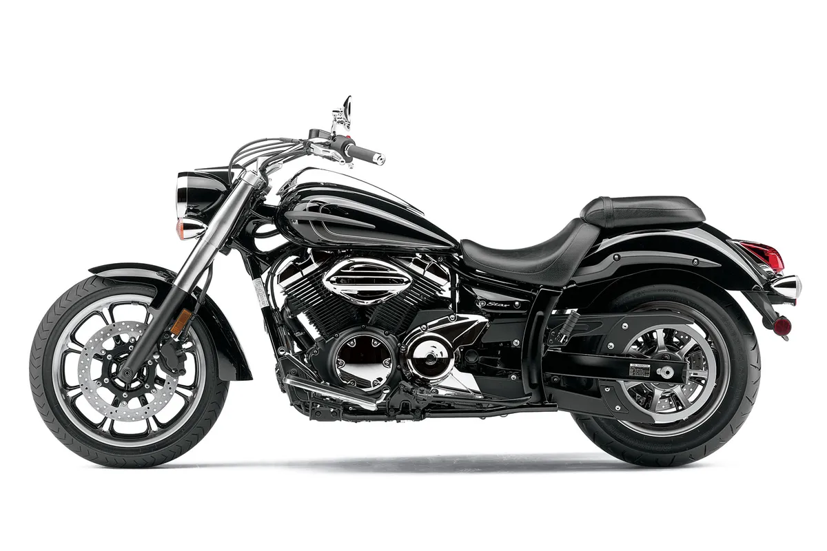 YAMAHA V-Star 950 (2010-2011)